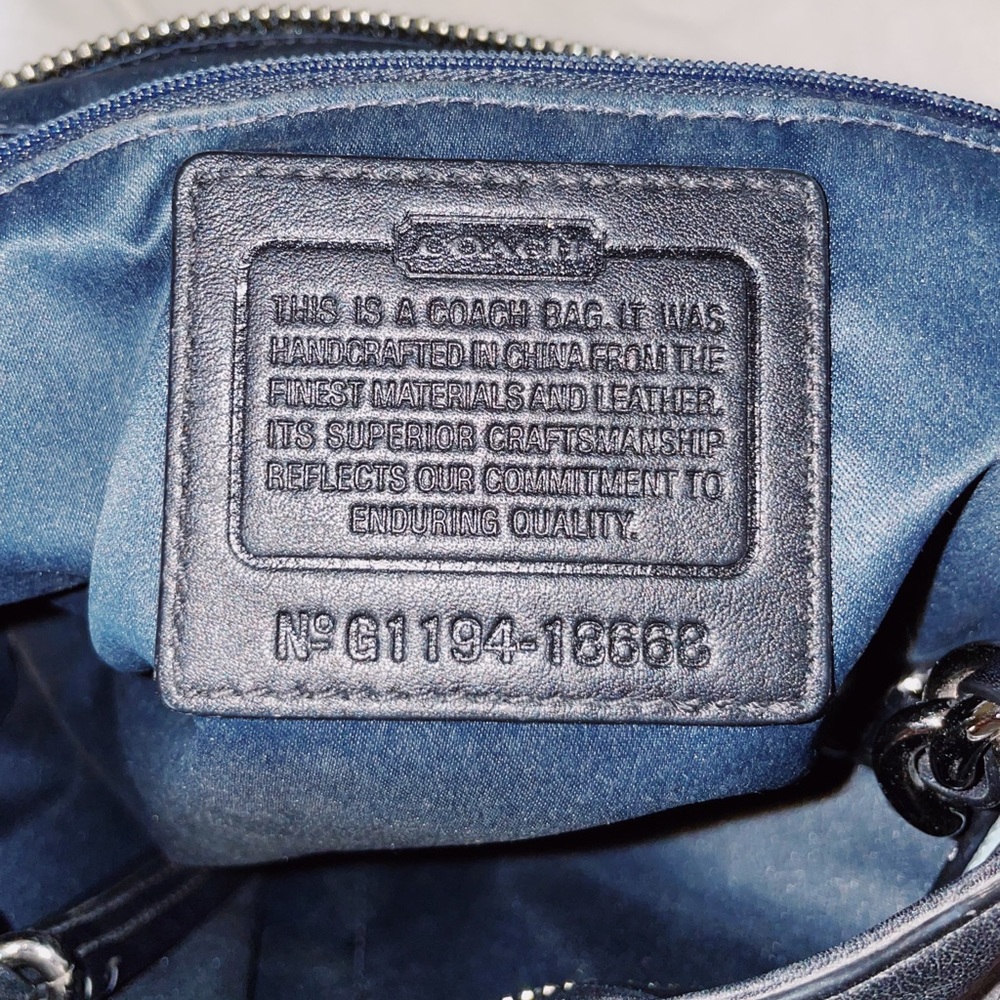 Coach Tote Bag - Picture 4 of 7